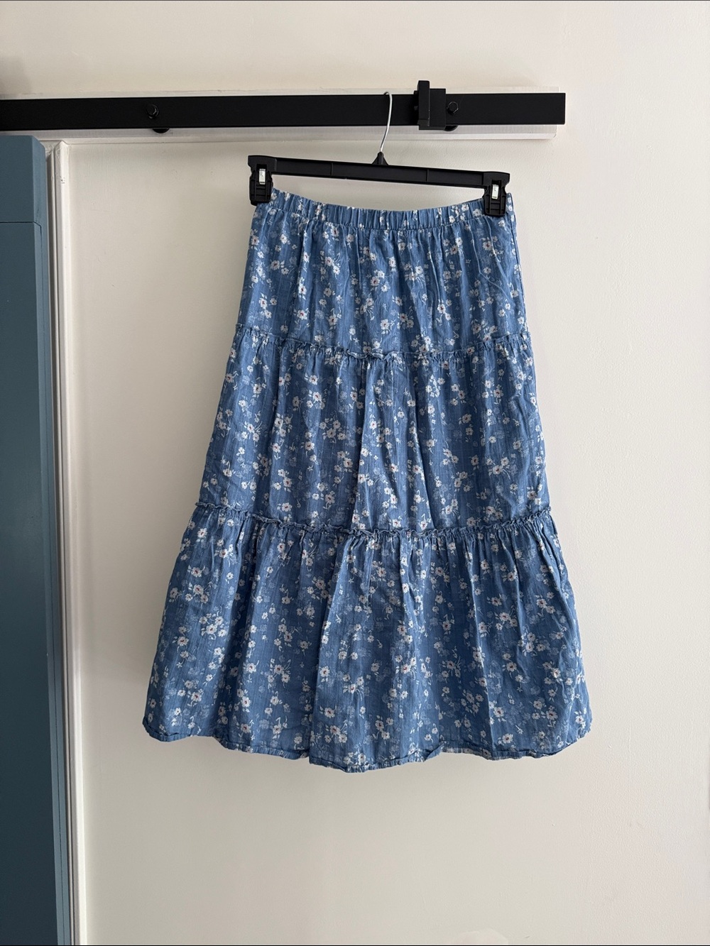 Teen Treasure & Bond Blue Floral Tiered Skirt